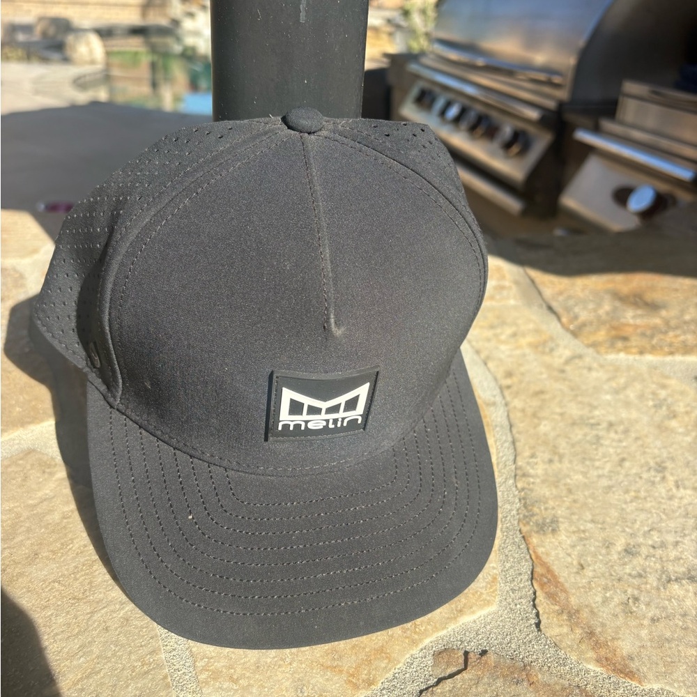 Metin Black Structured Performance Snapback Hat
